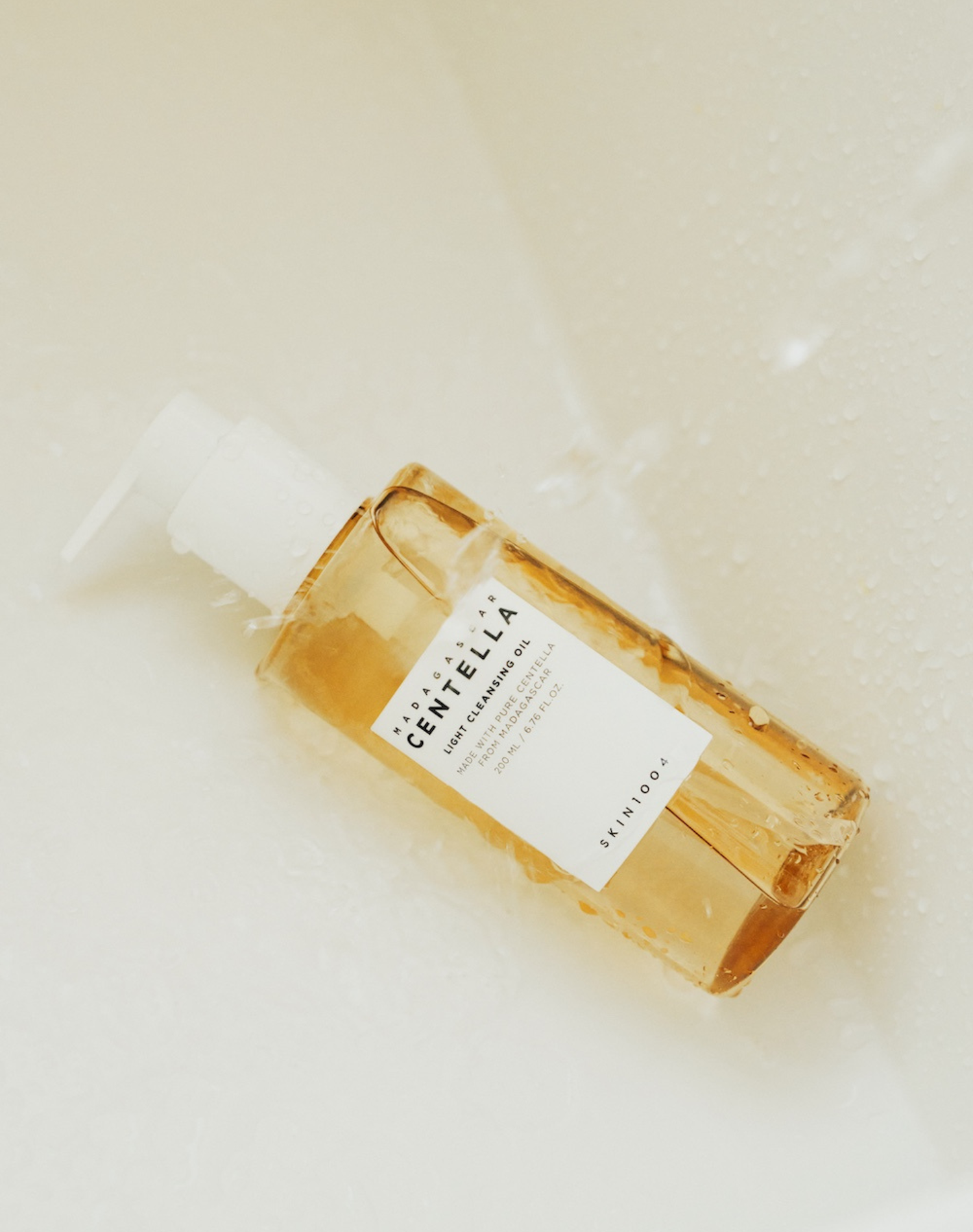 Korean Skincare Skin1004 Madagascar Centella Light Cleansing Oil Product Photo