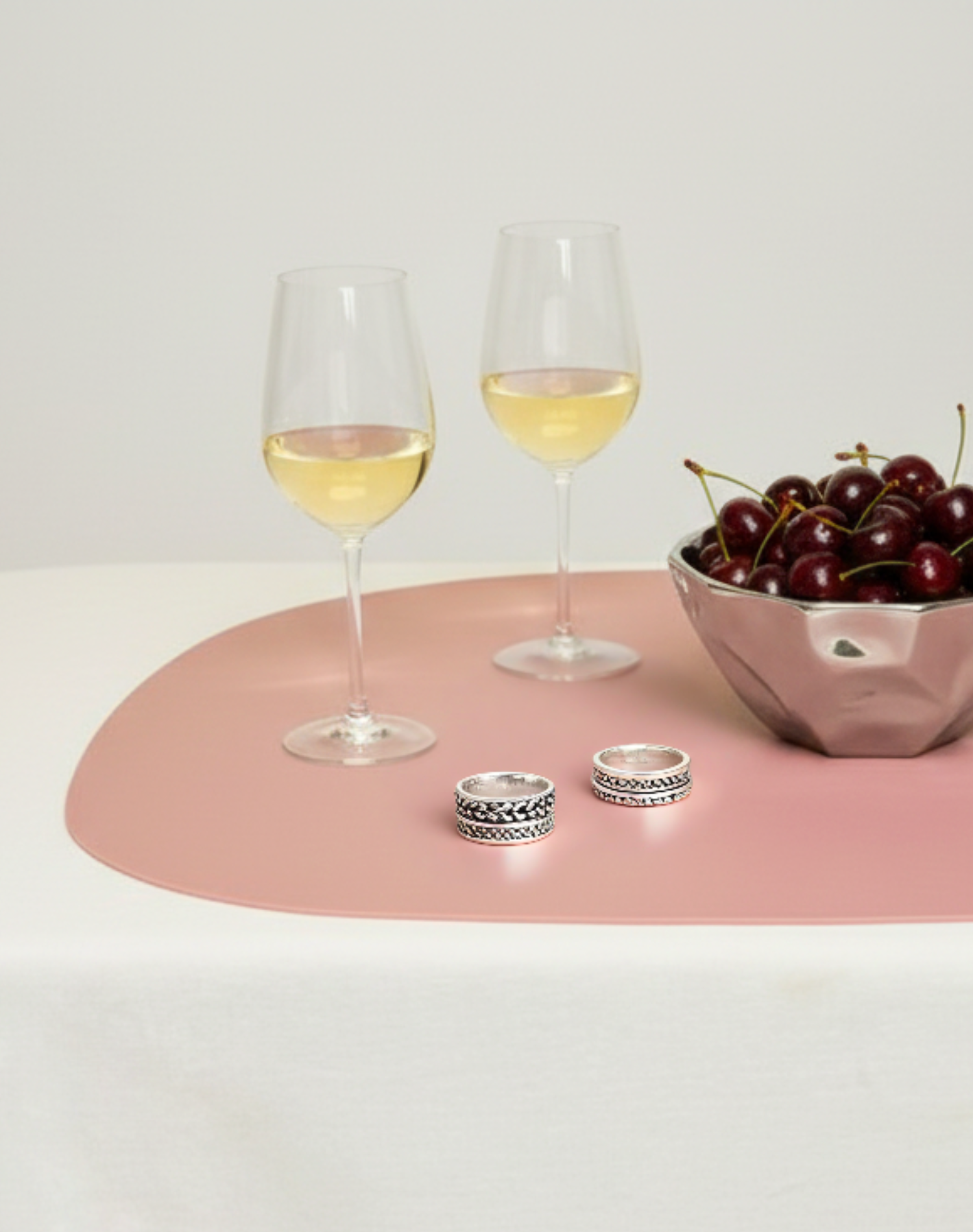 DUAL-SIDED PEBBLE LEATHER TABLE MAT (9 Colors)